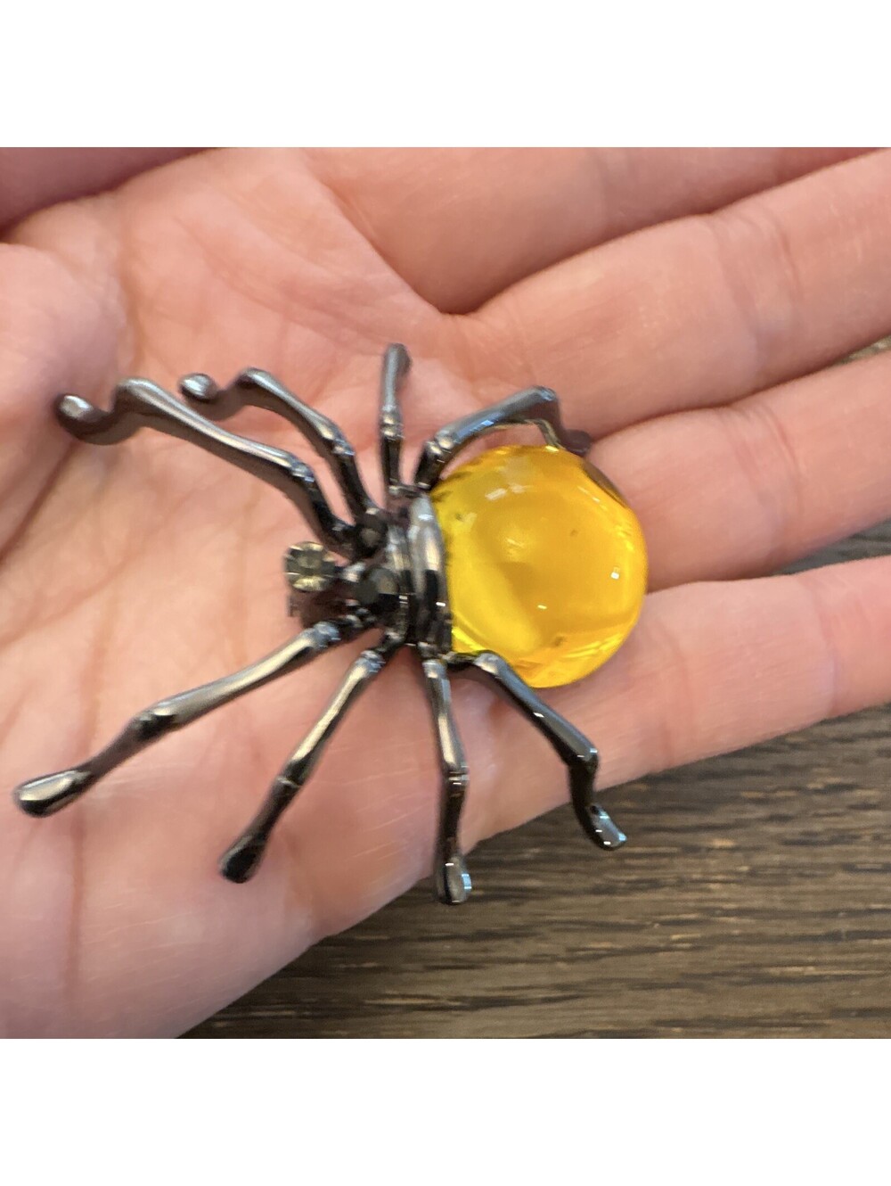Jelly belly Spider Brooch yellow Halloween goth